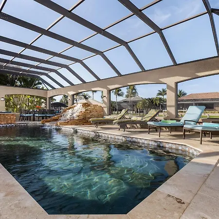 Luxury 2-Story Gulf-Access Home With Electric-Heated Pool & Beautiful Lanai - Villa Dasha